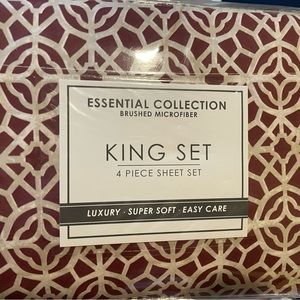 BNWT king microfiber sheet set